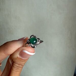 Sterling Silver Green Gem Flower Ring - Unbranded